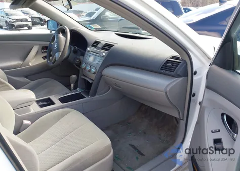 2007 Toyota Camry Le V6 z USA, uszkodzony, nr VIN 4T1BK46K67U537392